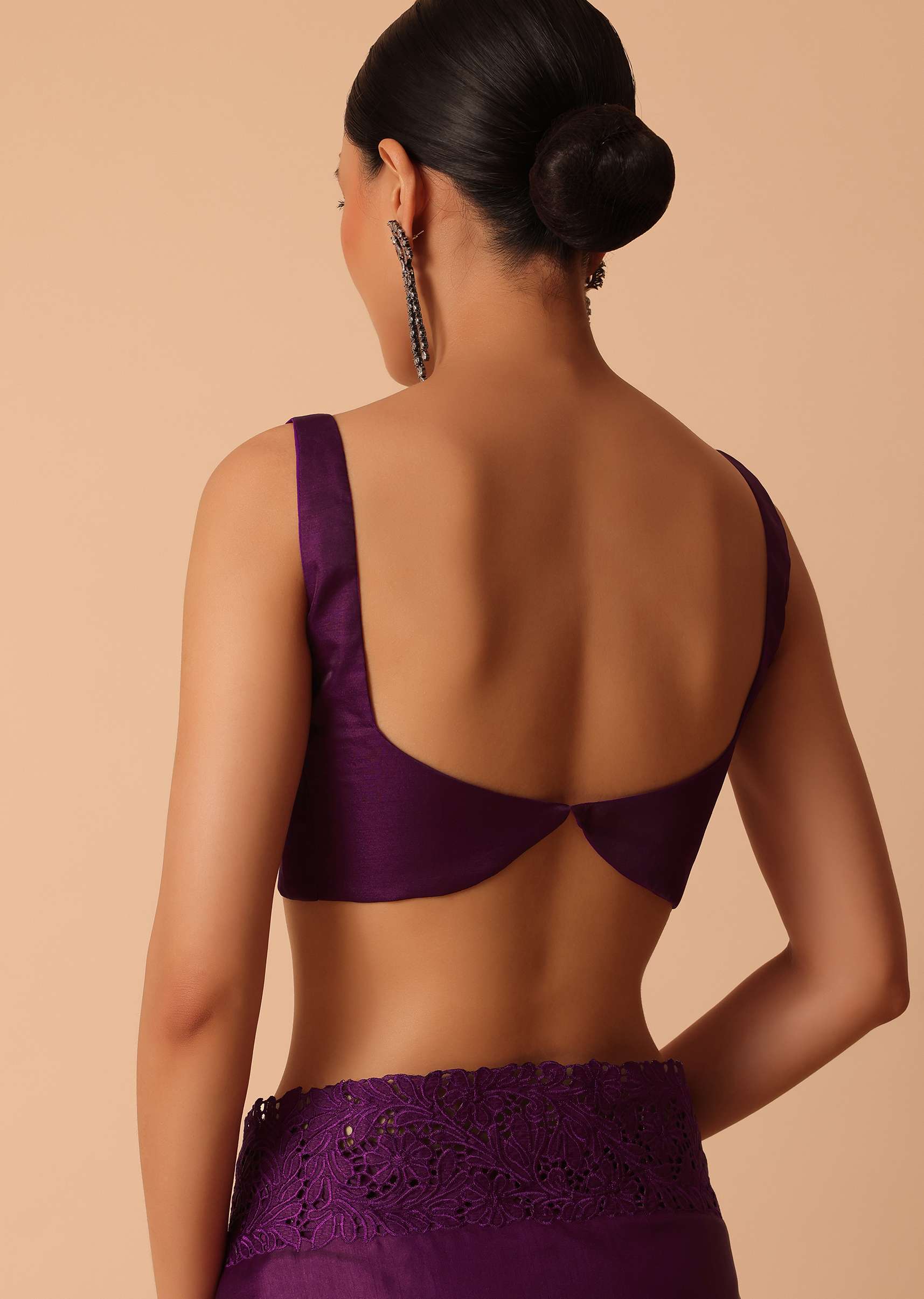 Wine Organza Saree With Lace Border And Unstitched Blouse Piece - Image 8
