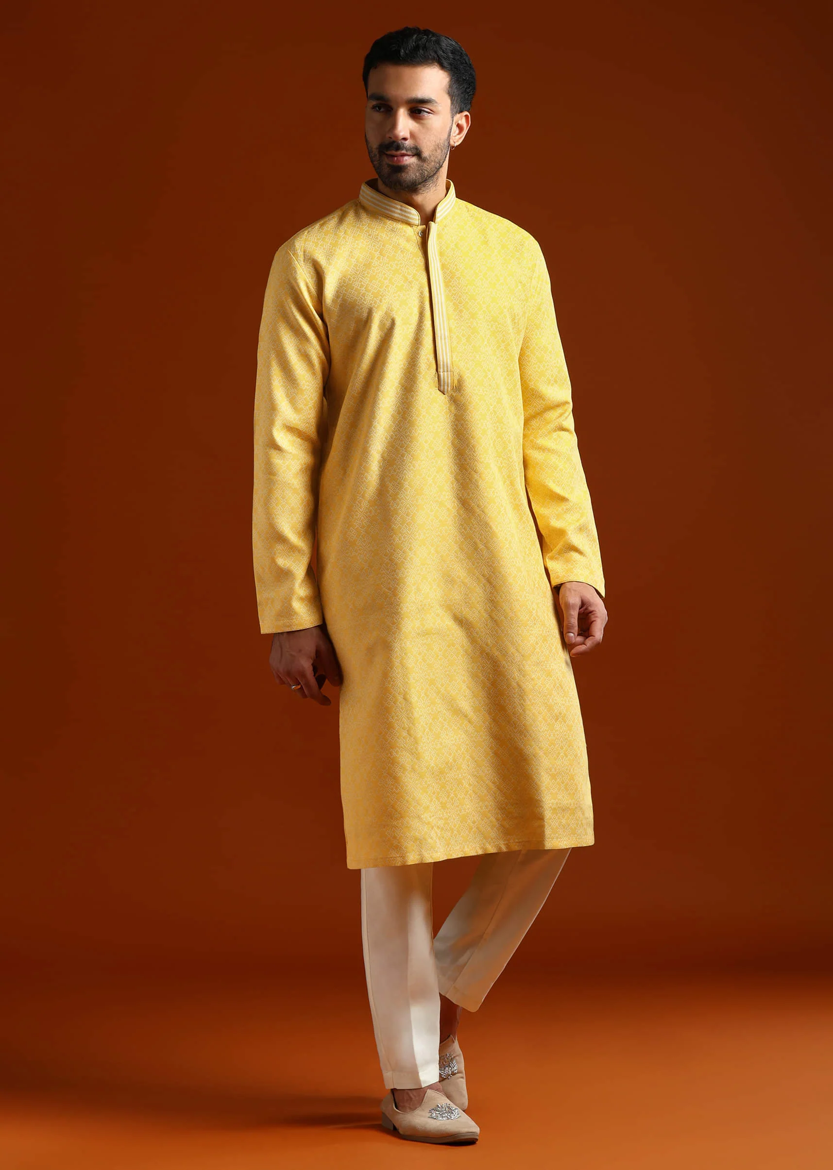 Yellow Jacquard Kurta Set For Men With Subtle Print - Image 4
