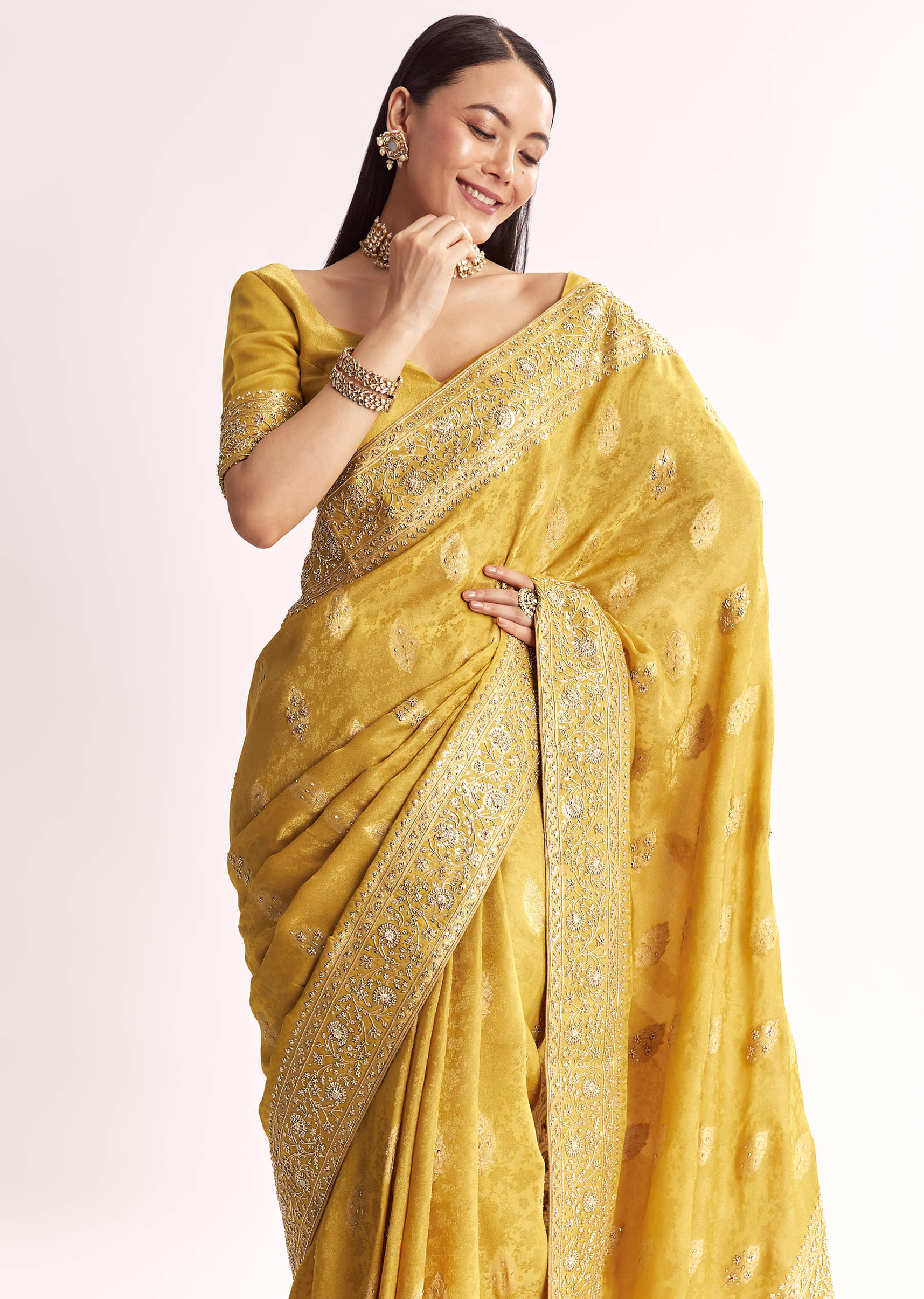 Yellow Jacquard Silk Saree With Woven Brocade Zari Work - Image 5